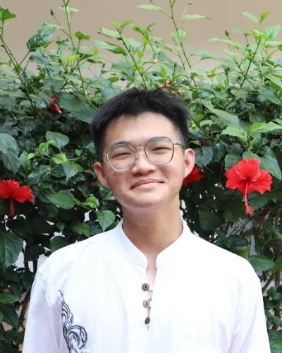 This is a profile picture of Writing Center tutor Henry Tan.