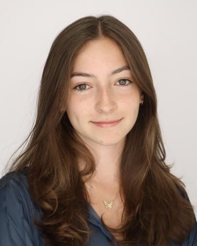 A profile picture of Cornell Writing Centers tutor Addy Morgenstern. 